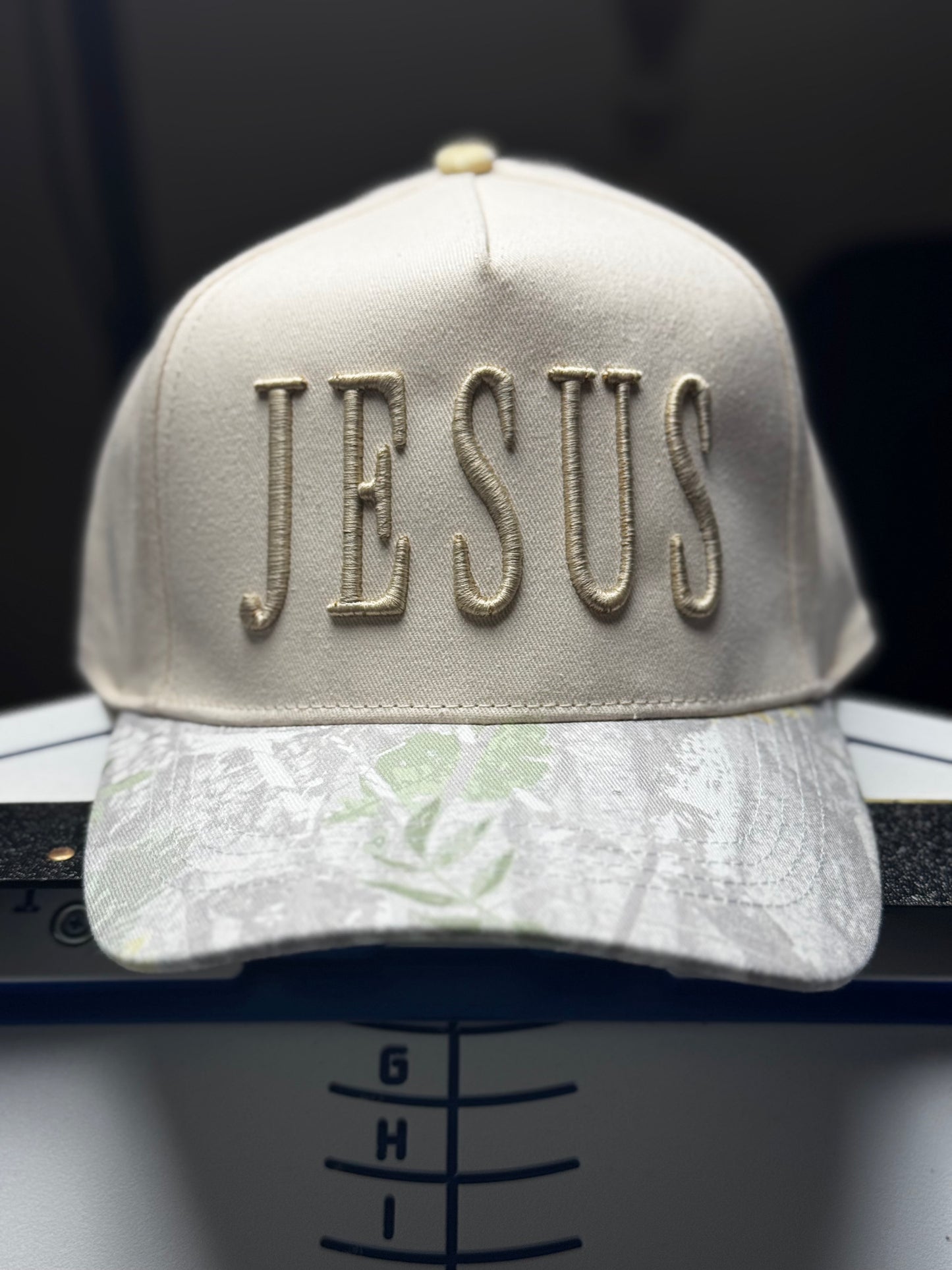 Jesus Puff embroidered David and young Cap