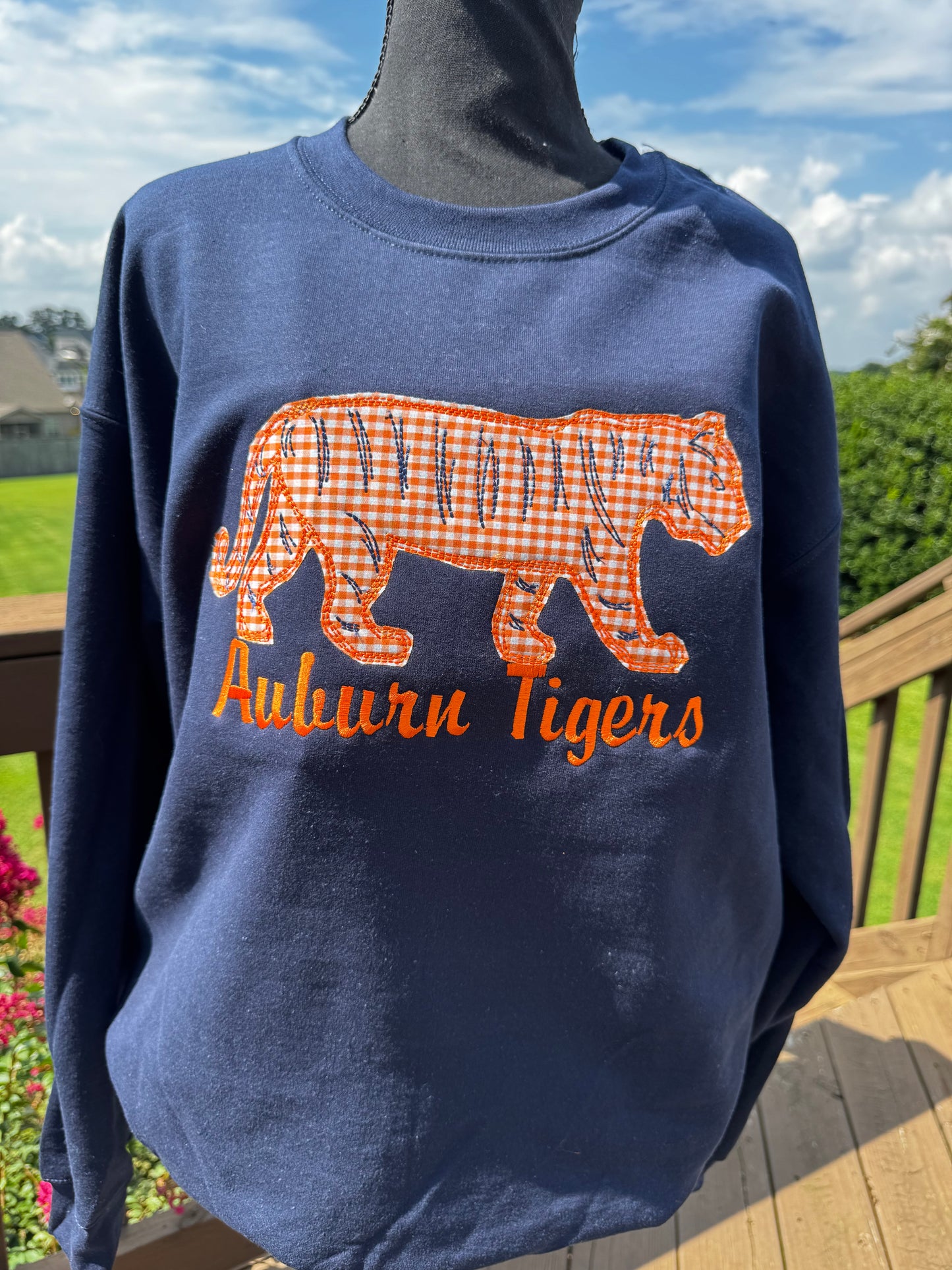Auburn Tigers Applique Embroidered Sweatshirt
