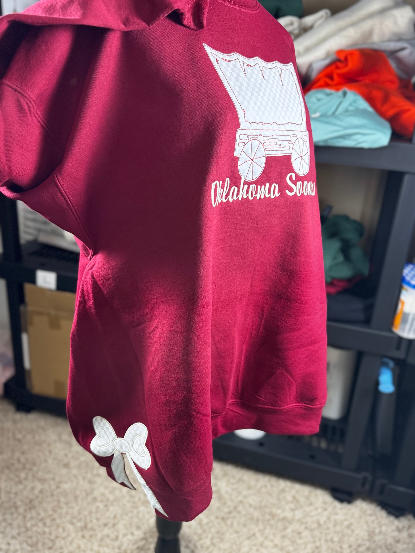 Oklahoma Appliqué Embroidered Gildan Sweatshirt