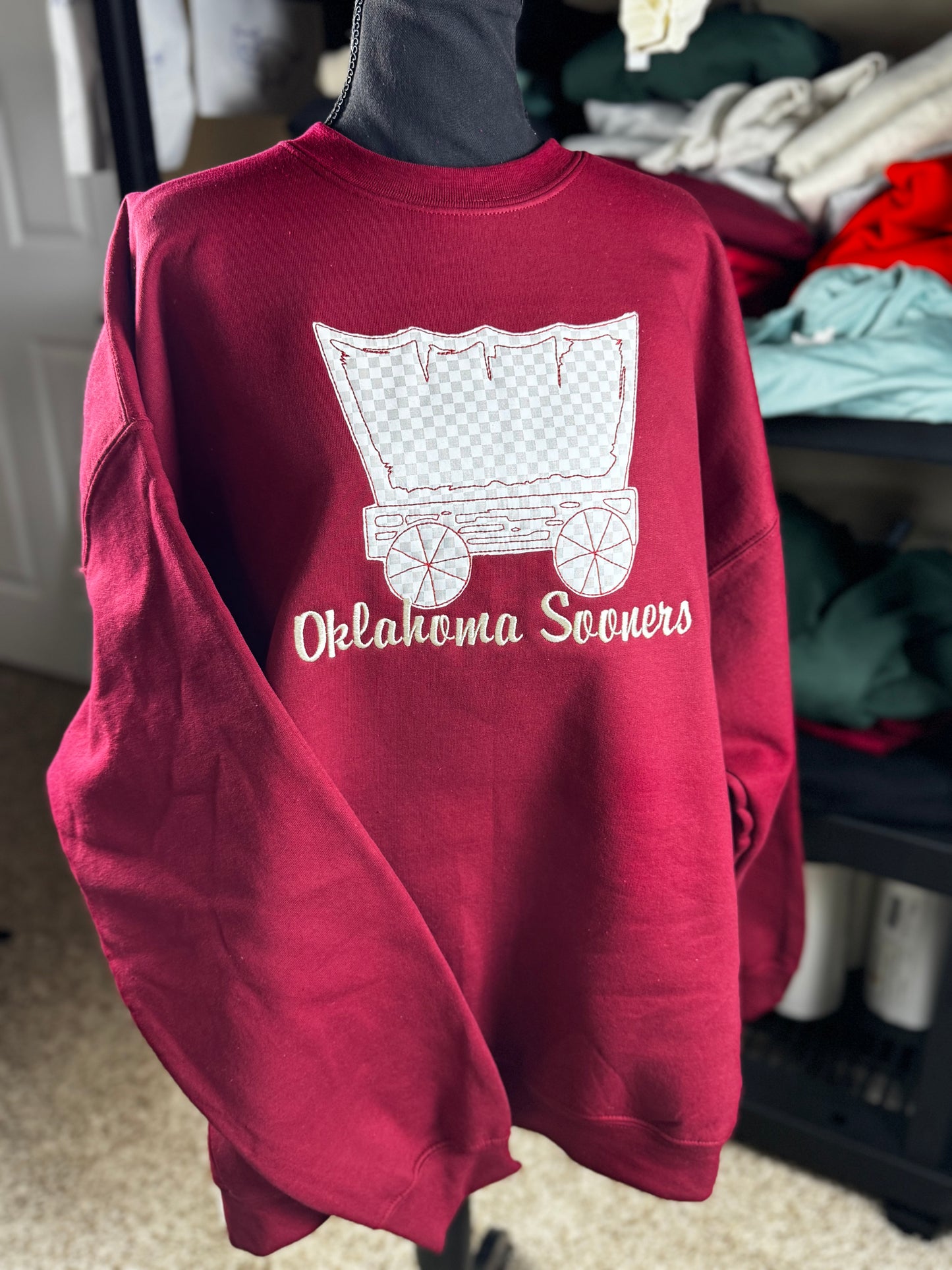 Oklahoma Appliqué Embroidered Gildan Sweatshirt